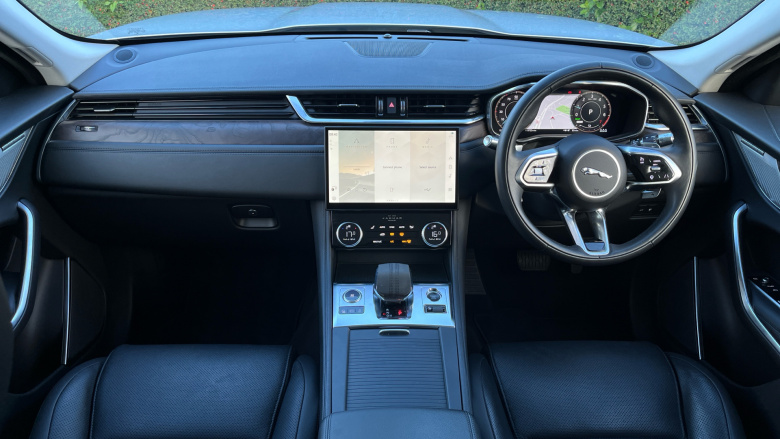 Jaguar F-Pace 2.0 P400e SE 5dr Auto AWD Estate